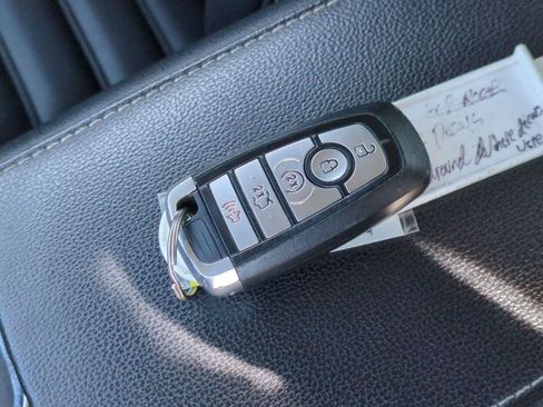 Used 2020 Ford Fusion SEL FWD image 33