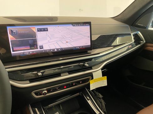 New 2026 BMW X5 xDrive50e w/ M Sport Package image 25