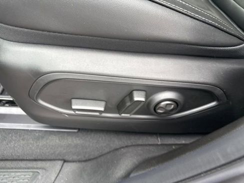 New 2025 Jeep Grand Cherokee Altitude image 24