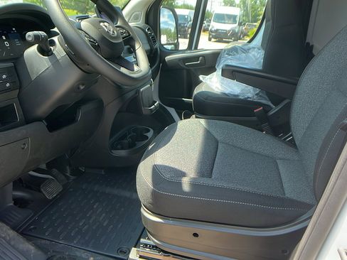 New 2025 RAM ProMaster 3500 w/ Premium Convenience Group image 17