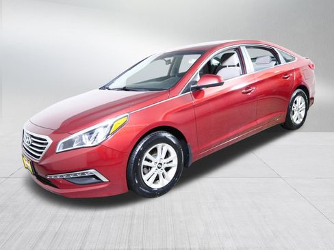 Used 2015 Hyundai Sonata SE image 3