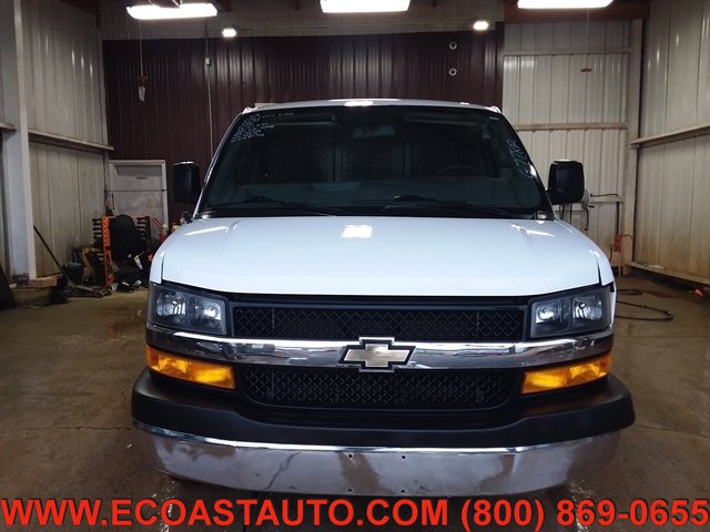 Used 2019 Chevrolet Express 2500 w/ Driver Convenience Package RWD image 7