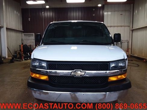 Used 2019 Chevrolet Express 2500 w/ Driver Convenience Package image 7