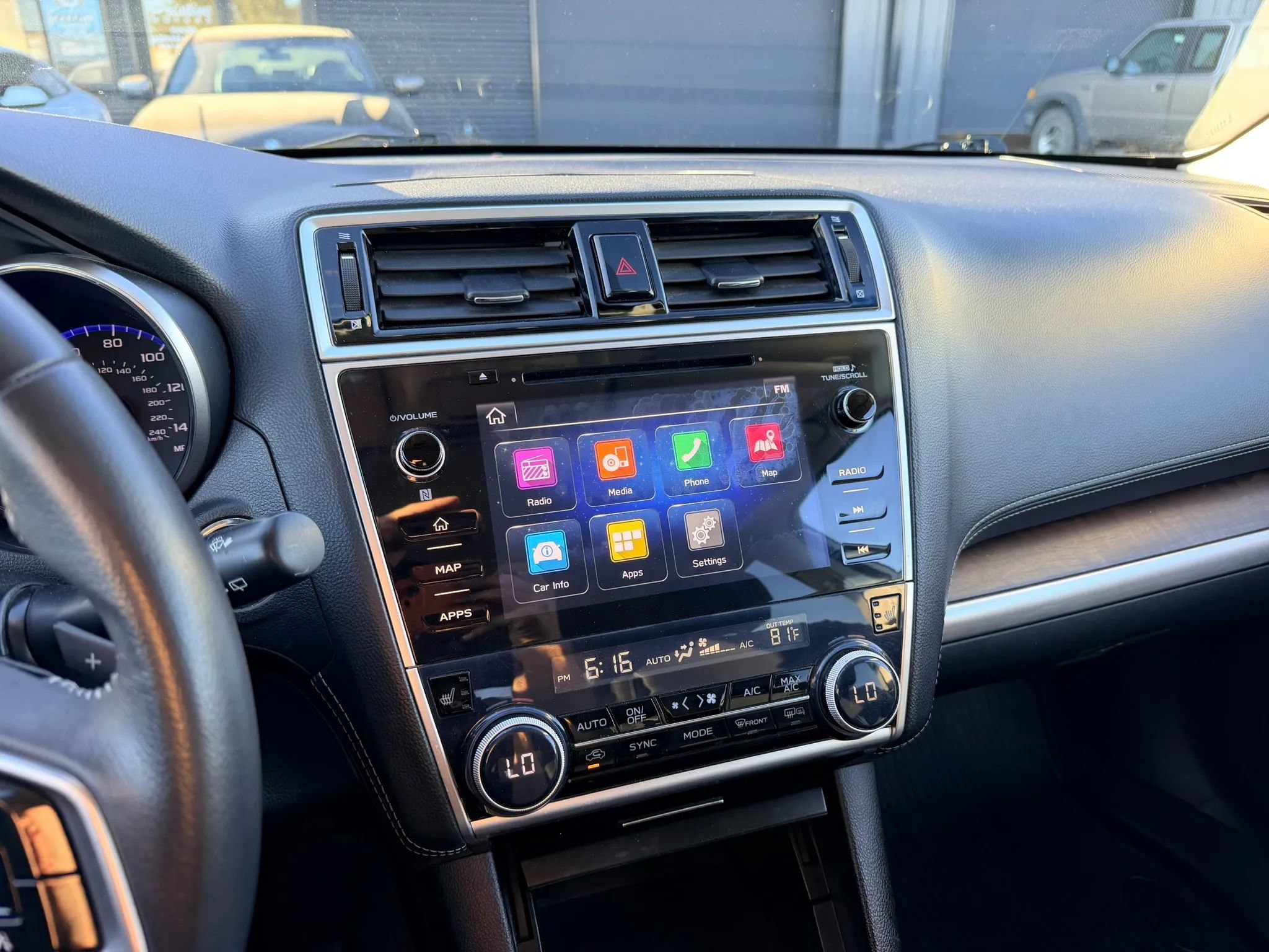Used 2018 Subaru Outback 2.5i Limited AWD/4WD image 14