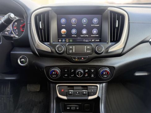 Used 2024 GMC Terrain Denali w/ Denali Premium Package image 13