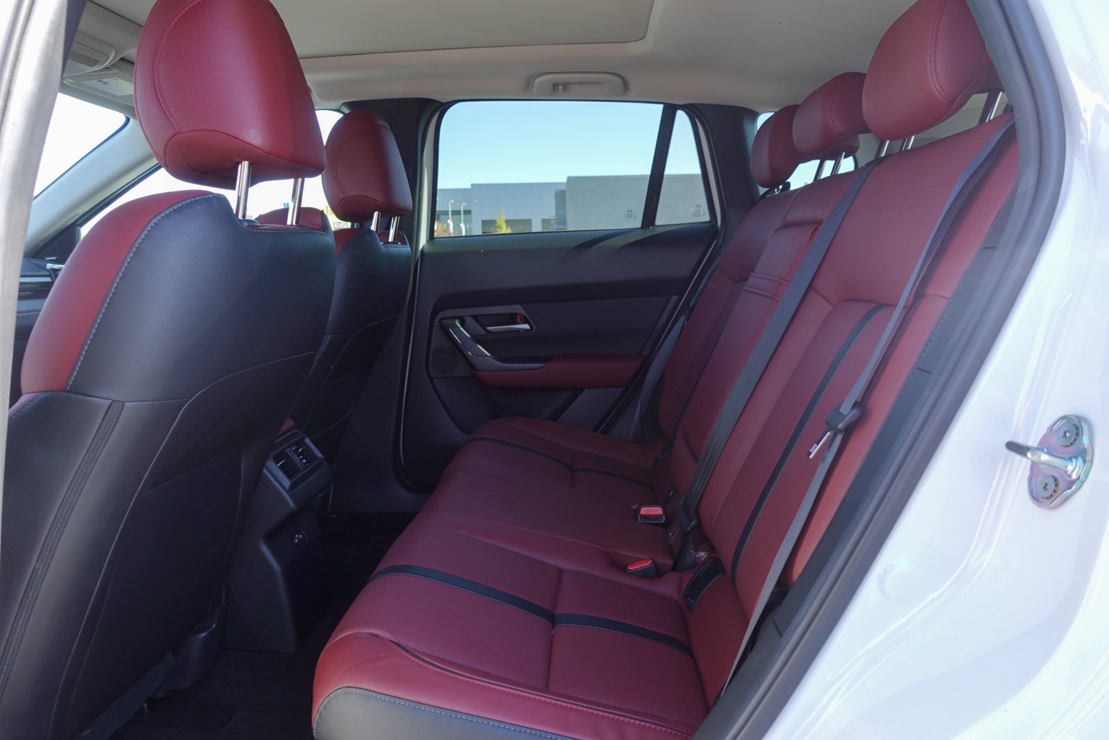 Used 2026 MAZDA CX-50 AWD 2.5 Hybrid w/ Cargo Package image 14