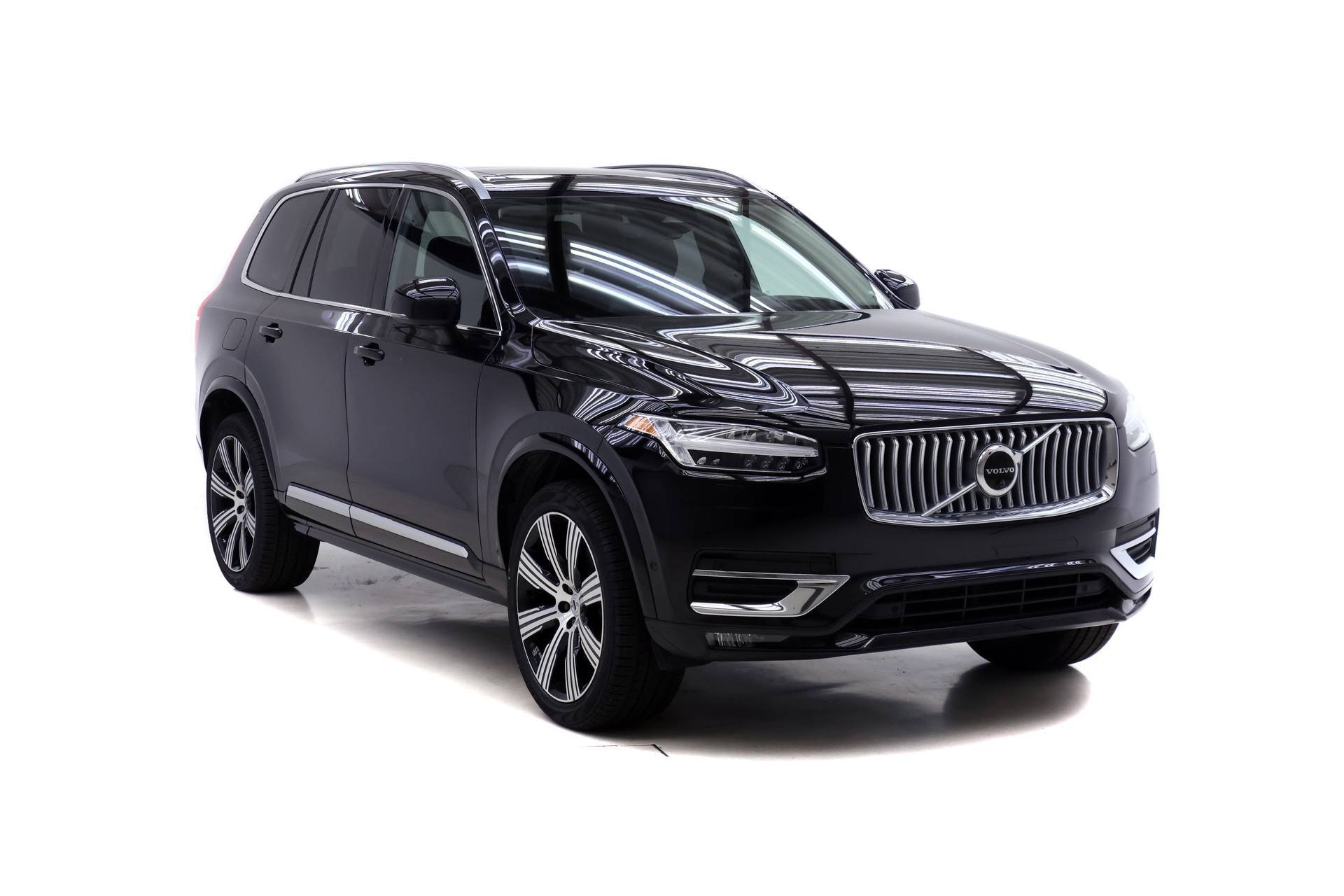 Certified 2023 Volvo XC90 B6 Ultimate AWD/4WD image 2