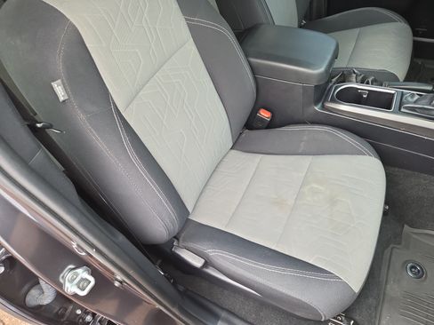 Certified 2021 Toyota Tacoma TRD Sport AWD/4WD image 16