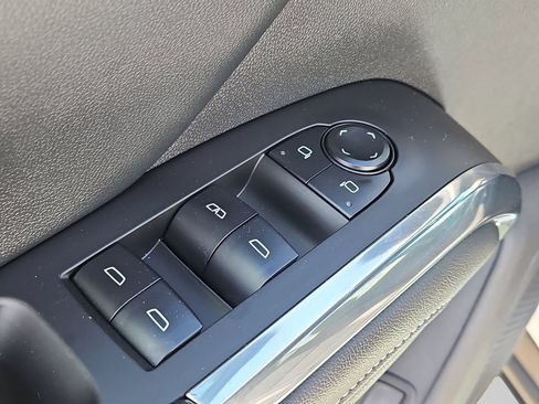Certified 2025 Chevrolet Traverse LT AWD/4WD image 28