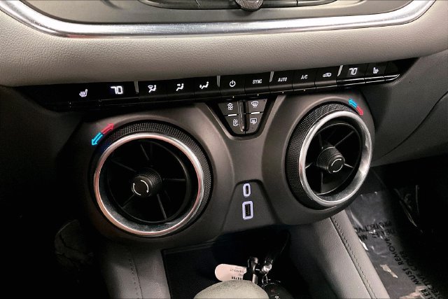 Used 2022 Chevrolet Blazer LT FWD image 30