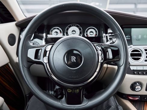 Used 2014 Rolls-Royce Wraith image 52