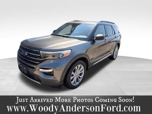 Used 2020 Ford Explorer XLT w/ Equipment Group 202A RWD image 1