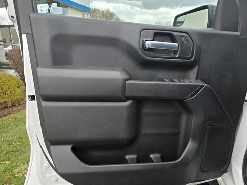Used 2022 Chevrolet Silverado 1500 Custom image 15