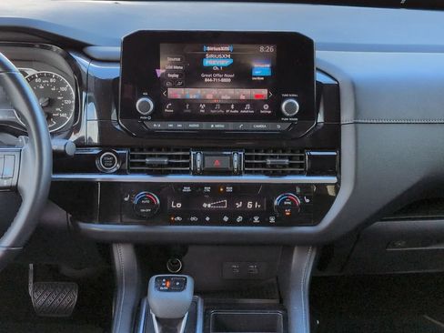 Certified 2023 Nissan Pathfinder SV FWD image 18