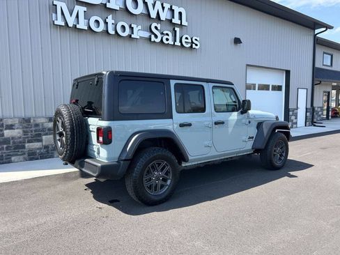 Used 2024 Jeep Wrangler Unlimited Sport image 3