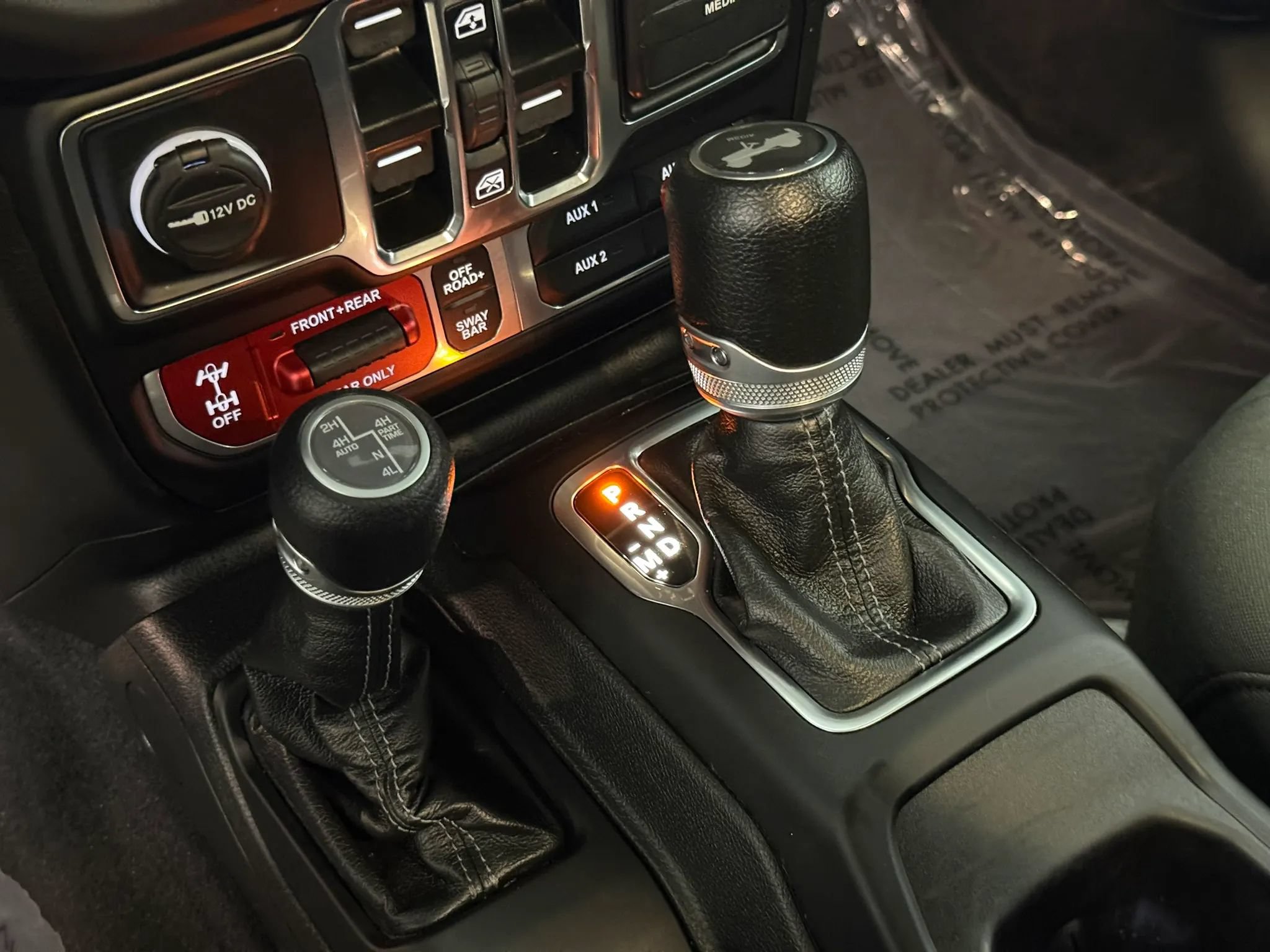 Used 2024 Jeep Wrangler Unlimited Rubicon 4xe AWD/4WD image 18