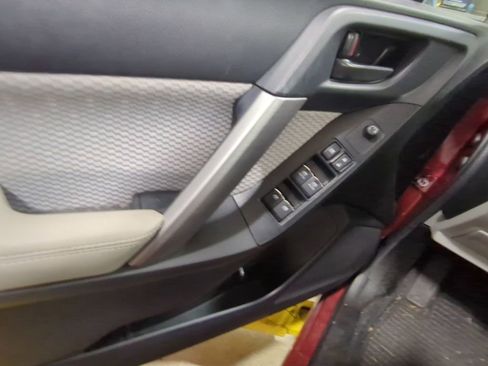 Used 2018 Subaru Forester 2.5i Premium image 8