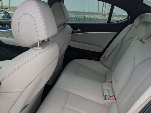 New 2026 Genesis G70 2.5T RWD image 11