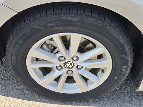 Used 2025 Toyota Camry LE FWD image 14