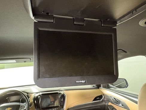 Used 2023 Chevrolet Traverse Premier FWD image 45