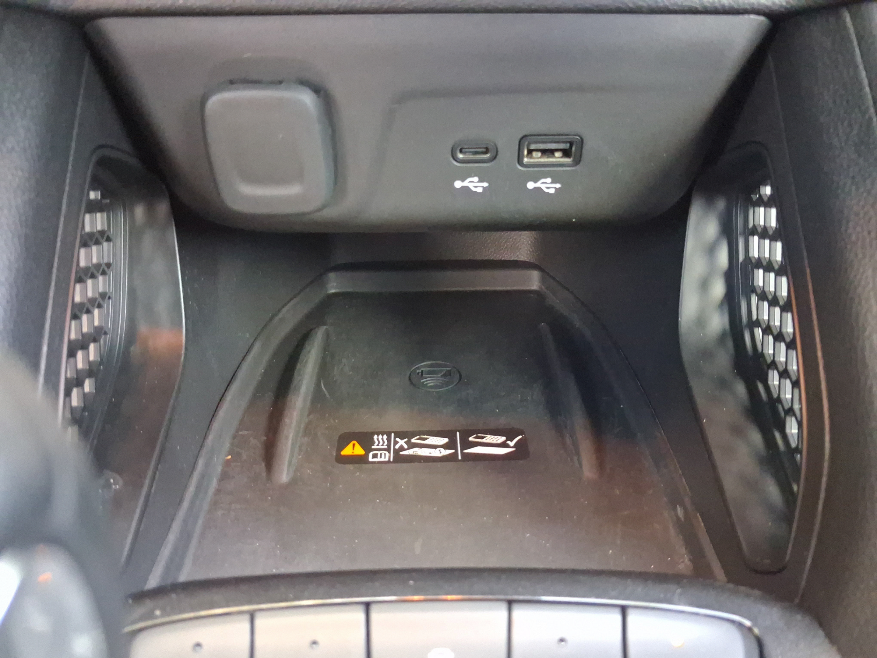 Used 2024 Chevrolet TrailBlazer ACTIV w/ Convenience Package AWD/4WD image 18