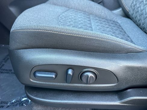 Used 2024 Chevrolet Equinox LT image 14