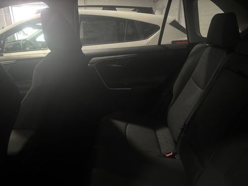 Used 2019 Toyota RAV4 XLE w/ Convenience Package AWD/4WD image 5