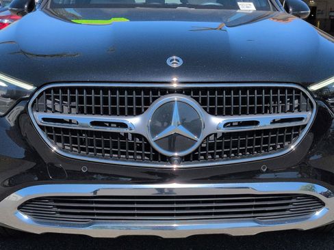 Used 2023 Mercedes-Benz GLC 300 4MATIC image 9