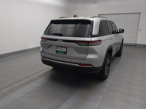 Used 2022 Jeep Grand Cherokee Limited 4xe w/ Luxury Tech Group II image 7