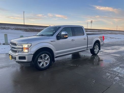 Used 2019 Ford F150 Platinum w/ Equipment Group 701A Luxury image 10