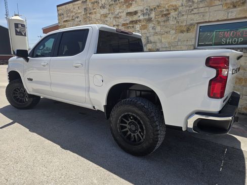 Used 2021 Chevrolet Silverado 1500 LT w/ Texas Edition Plus RWD image 3