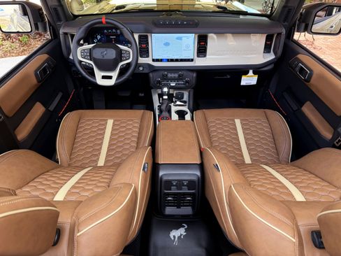 Used 2025 Ford Bronco Raptor image 32