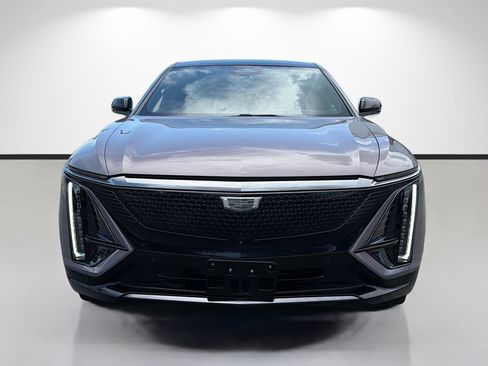 Used 2024 Cadillac Lyriq Sport AWD/4WD image 8