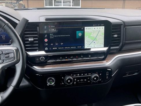 Used 2023 Chevrolet Silverado 1500 LT image 18