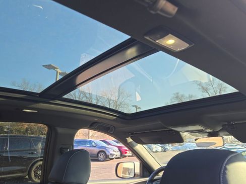 Certified 2025 Acura RDX SH-AWD image 11