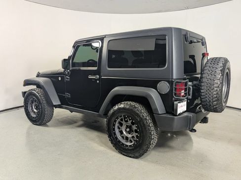 Used 2018 Jeep Wrangler Sport AWD/4WD image 5