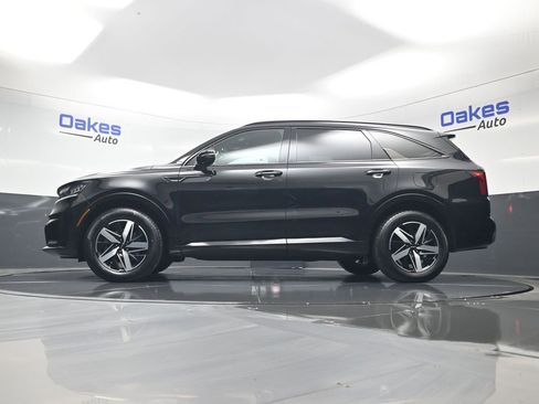 Used 2022 Kia Sorento EX w/ Panoramic Sunroof Package image 45