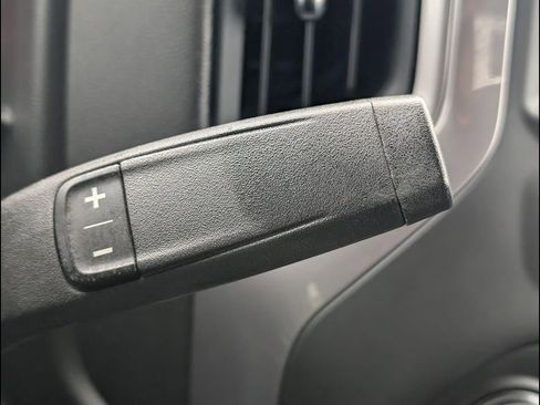 Used 2022 Chevrolet Silverado 1500 Custom image 14