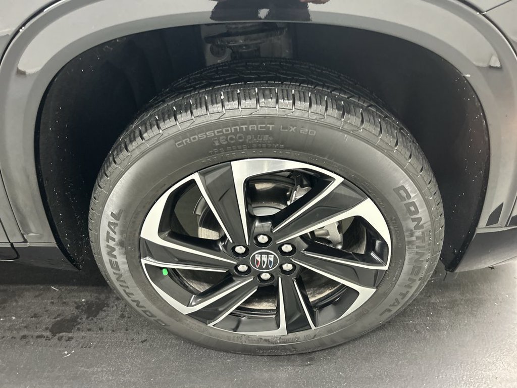Certified 2026 Buick Enclave Sport Touring w/ Power Package AWD/4WD image 8