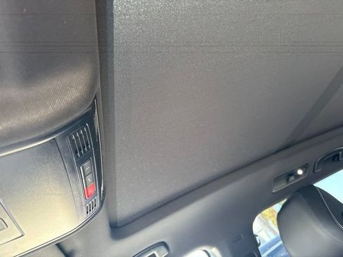Used 2021 Volkswagen Tiguan SE FWD image 7