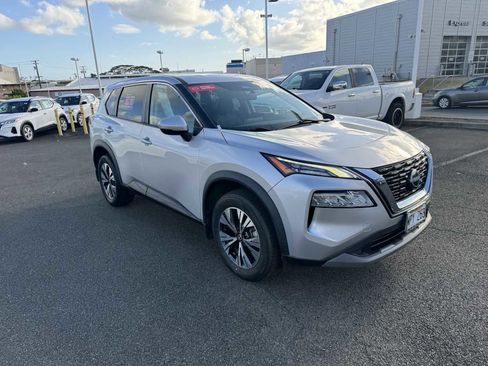 Certified 2022 Nissan Rogue SV image 2