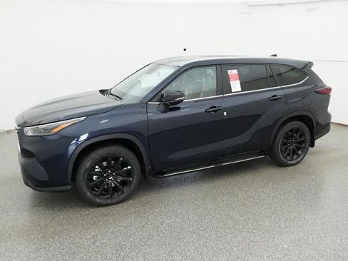 New 2026 Toyota Highlander XLE image 5
