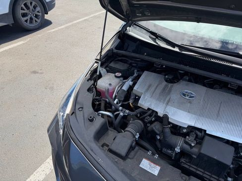 Used 2020 Toyota Prius Prime Limited FWD image 8