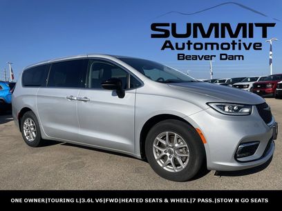 Used 2024 Chrysler Pacifica Touring-L