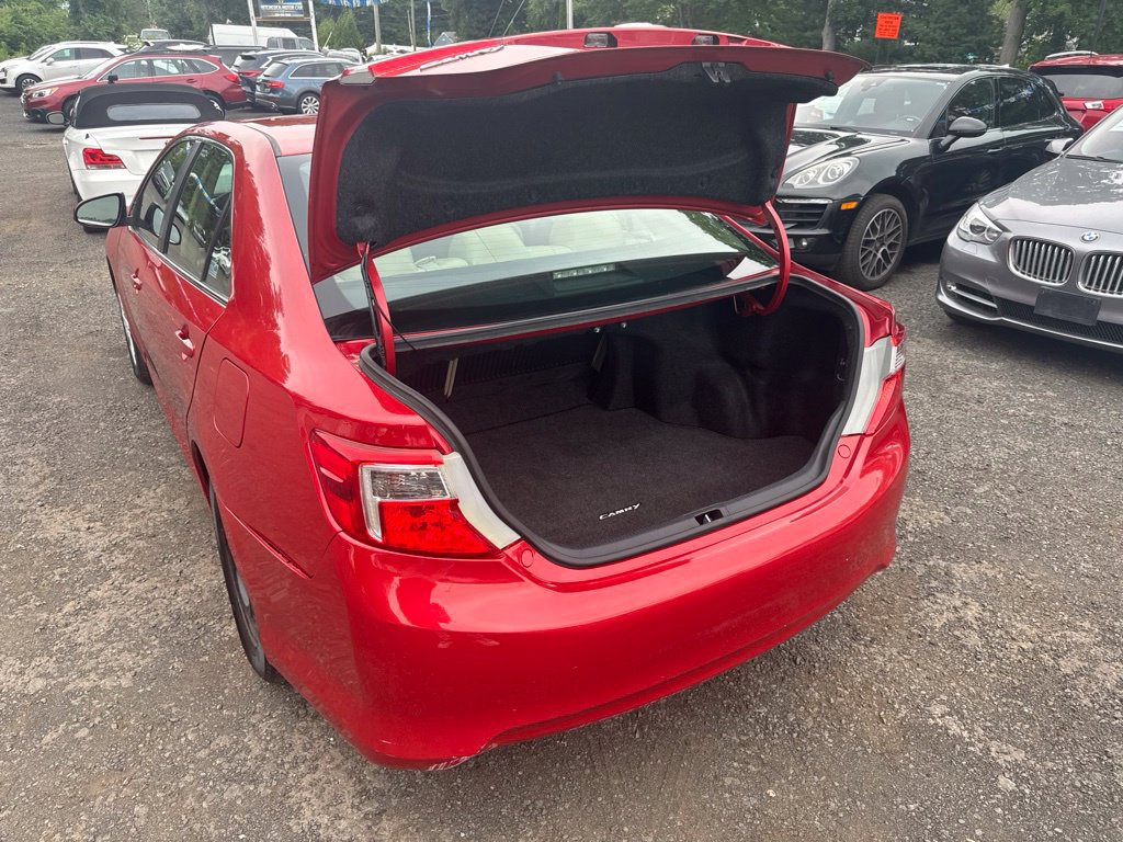 Used 2012 Toyota Camry LE FWD image 38