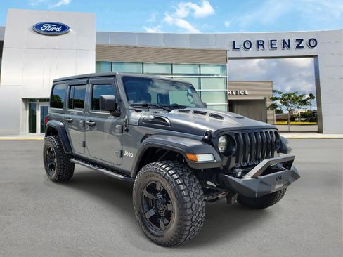 Used 2018 Jeep Wrangler Unlimited Sport S AWD/4WD image 3