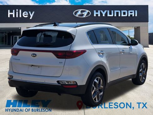 Used 2020 Kia Sportage EX w/ EX Technology Package FWD image 4