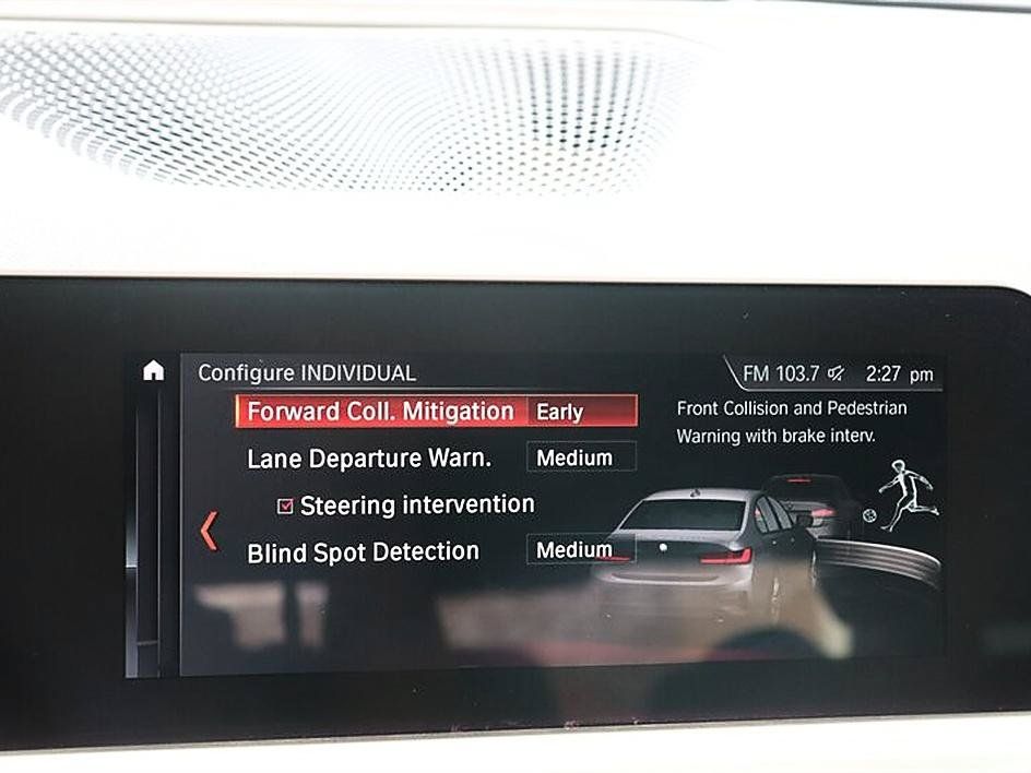 Used 2020 BMW 330i Sedan w/ Driving Assistance Package RWD image 29