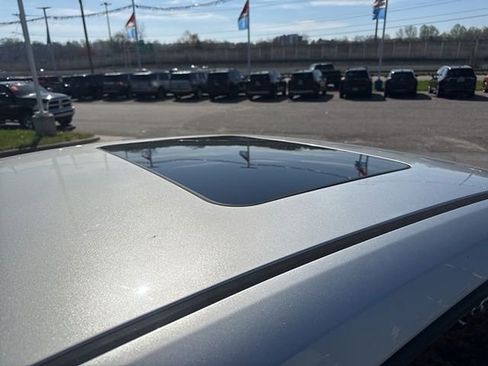 Used 2015 Chevrolet Camaro SS w/ Rear Vision Package image 8