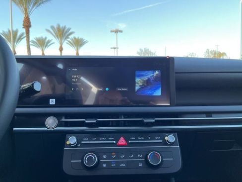 New 2026 Hyundai Tucson SE image 10